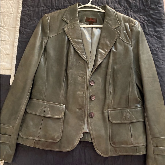 Danier Olive Leather Jacket - Picture 3 of 6